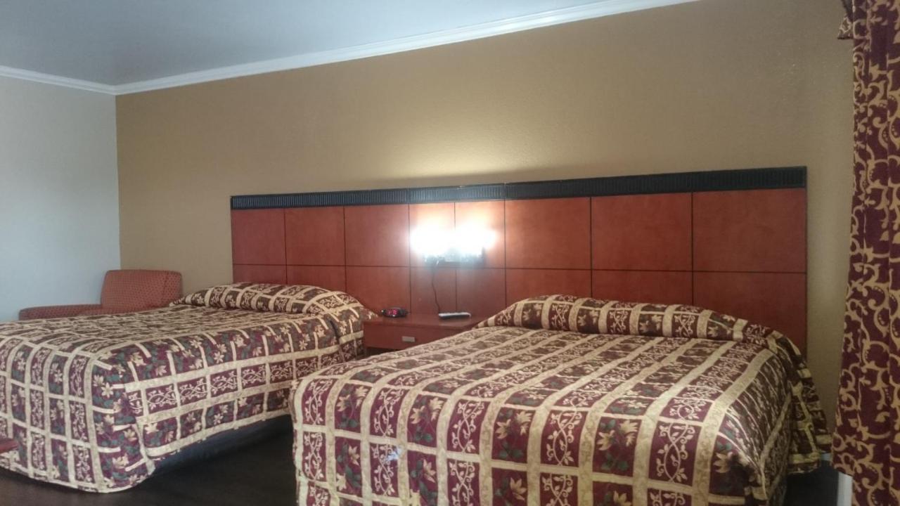 Monterey Fairgrounds Inn Esterno foto