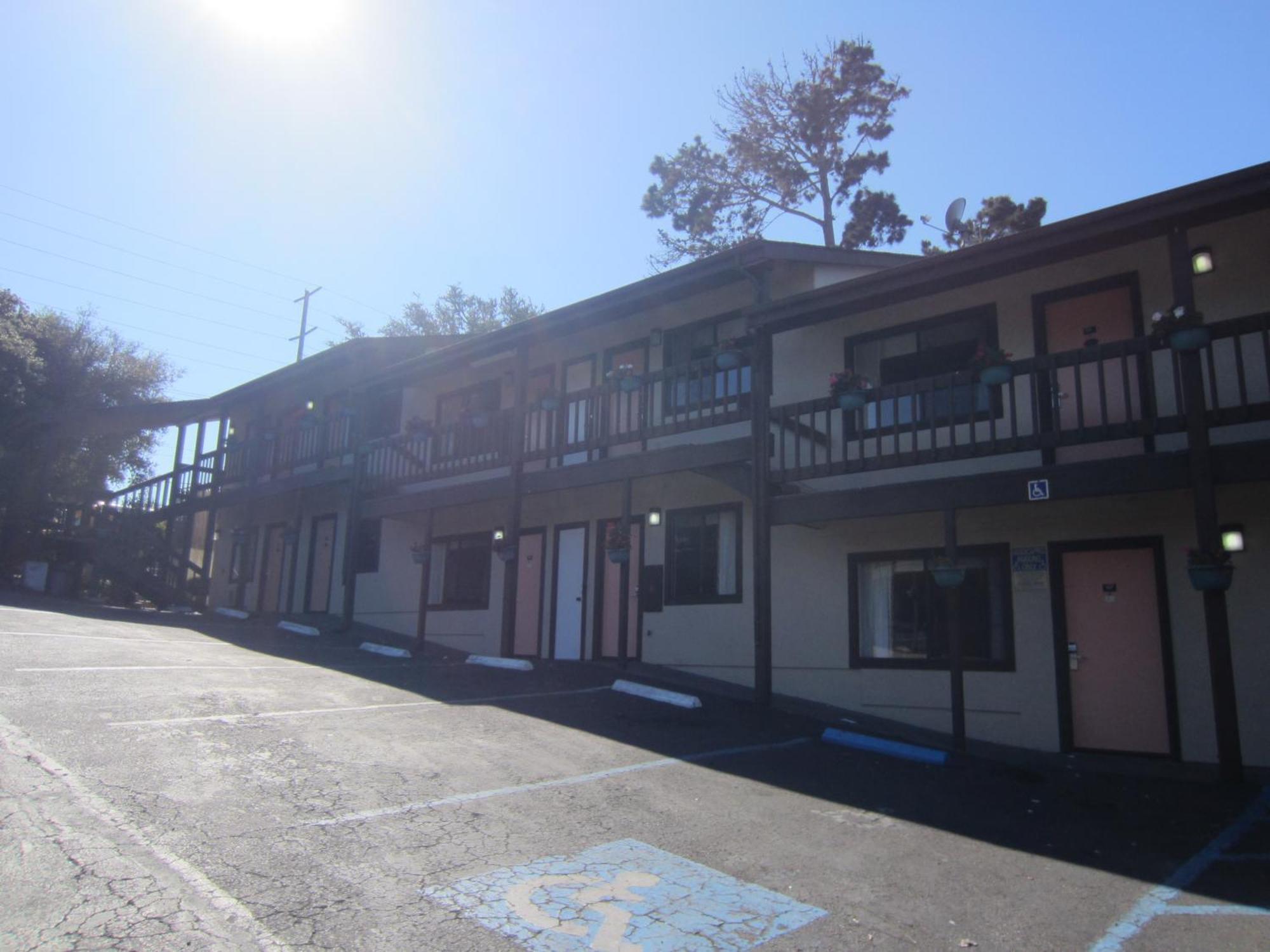 Monterey Fairgrounds Inn Esterno foto