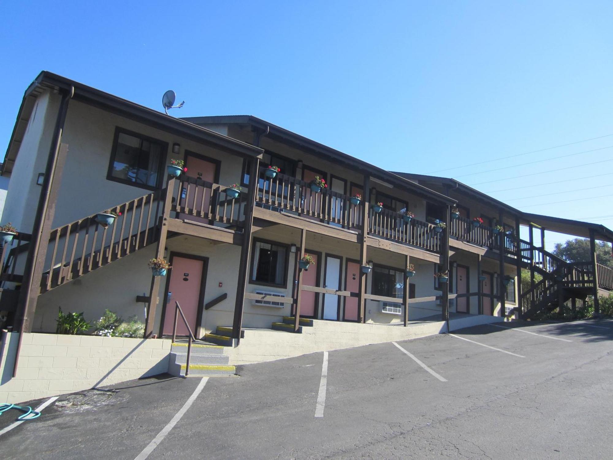 Monterey Fairgrounds Inn Esterno foto