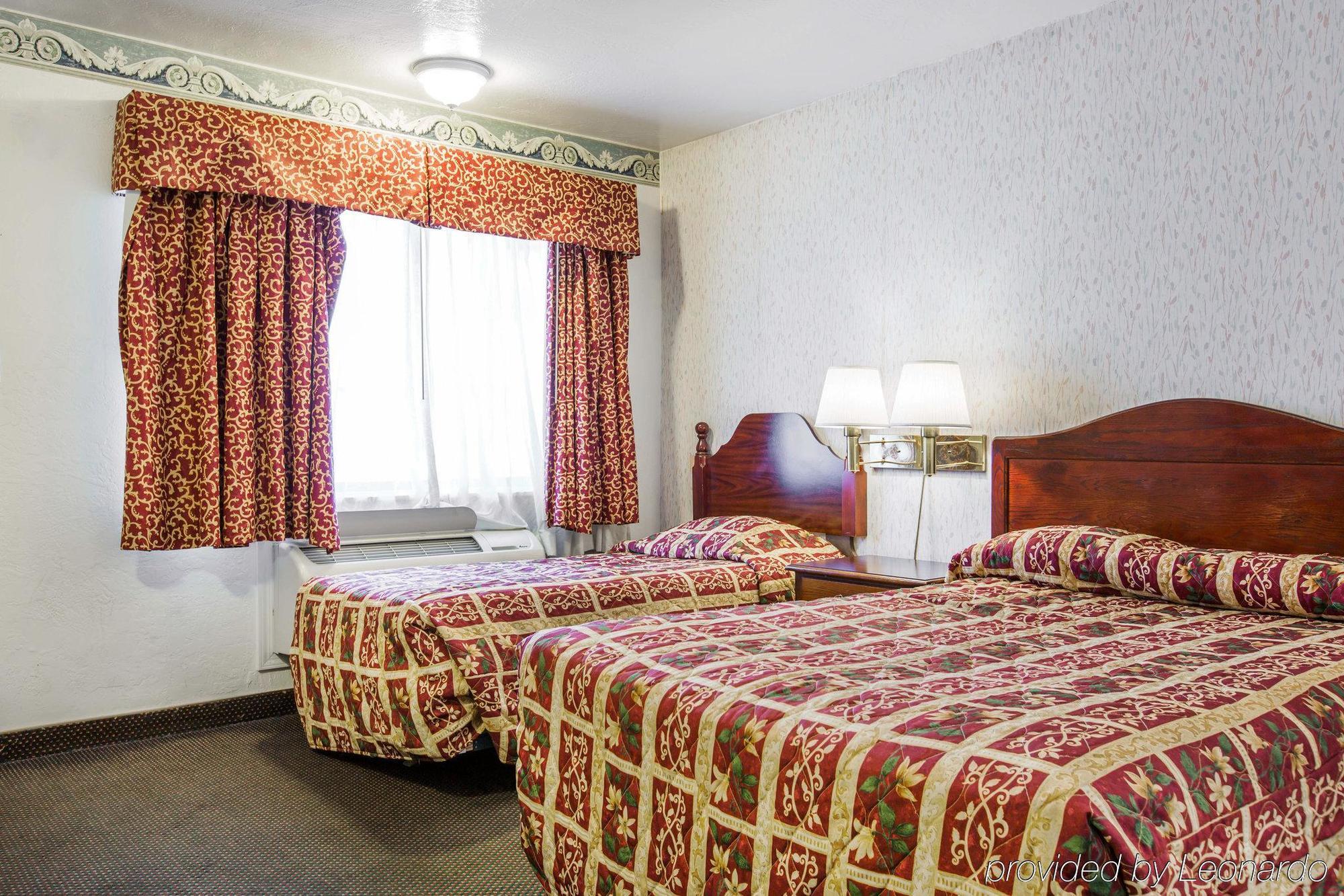 Monterey Fairgrounds Inn Esterno foto