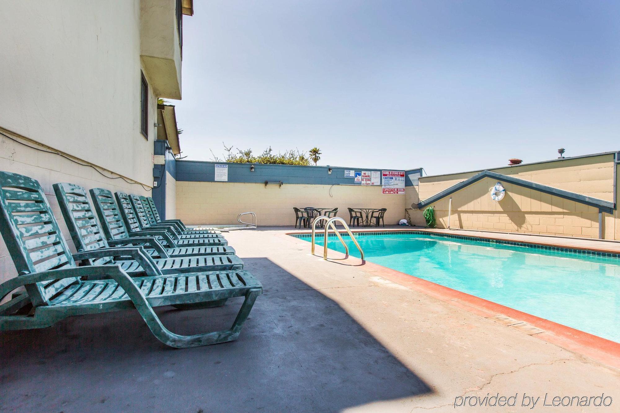 Monterey Fairgrounds Inn Esterno foto