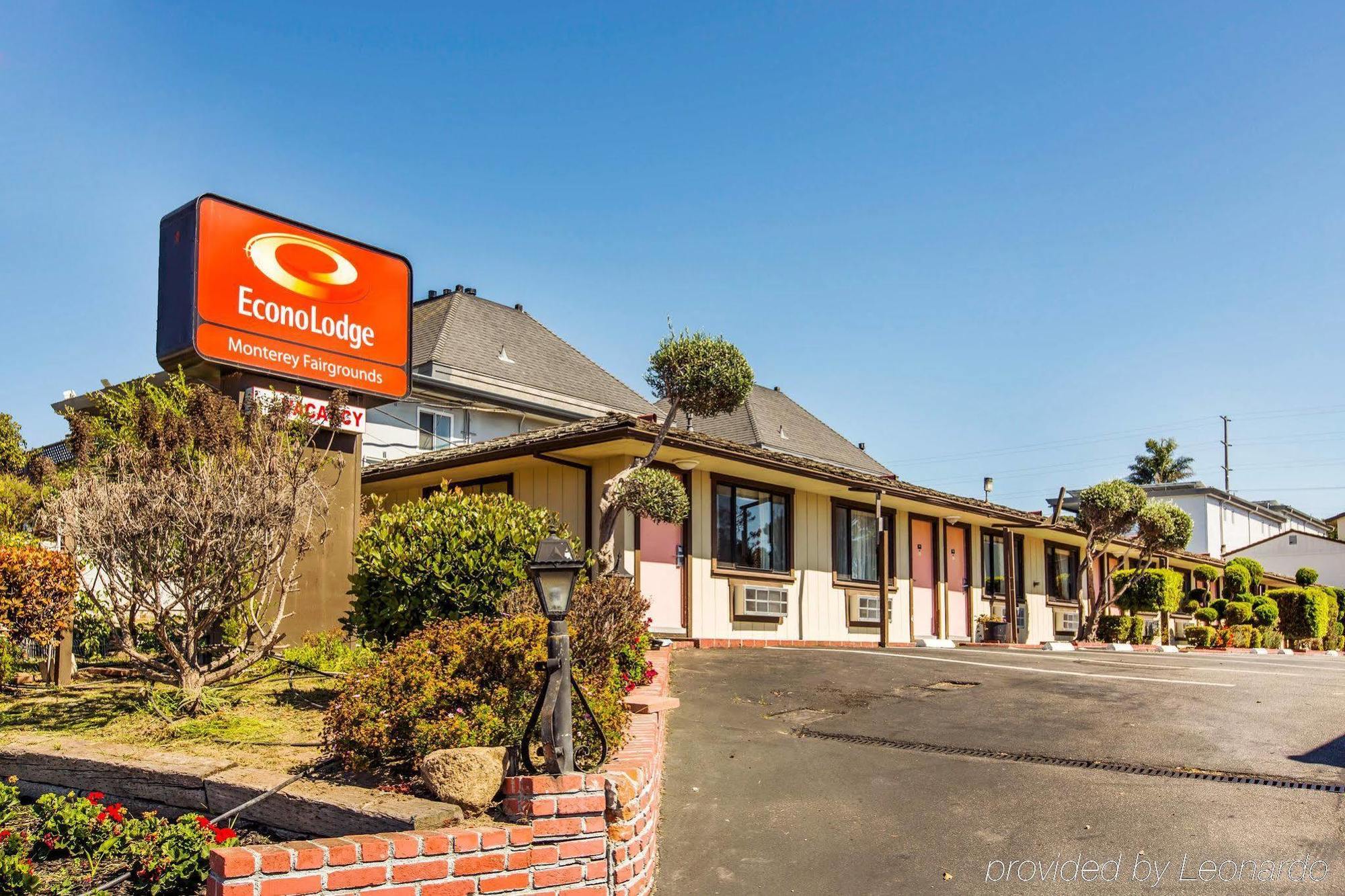 Monterey Fairgrounds Inn Esterno foto